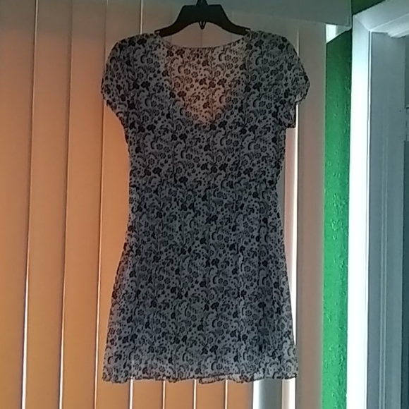 A forever 21 dress - Picture 2 of 2